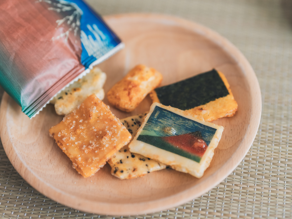 Hokusai Ippuku — rice crackers inspired by the perspectives of Hokusai’s Thirty-Six Views of Mount Fuji.